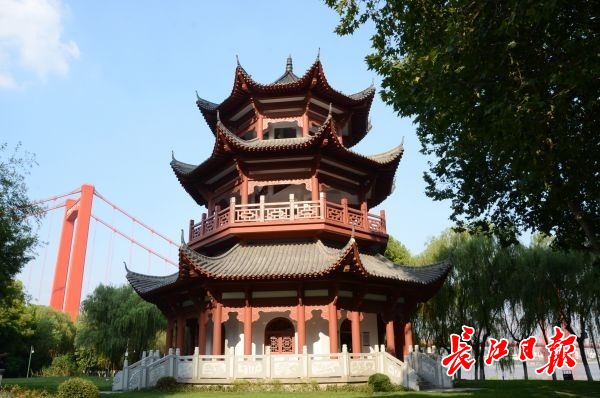 汉阳江滩新建景观拟定名“烟波亭”