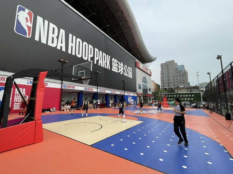 东北首家NBA主题室外篮球公园落户沈阳北行