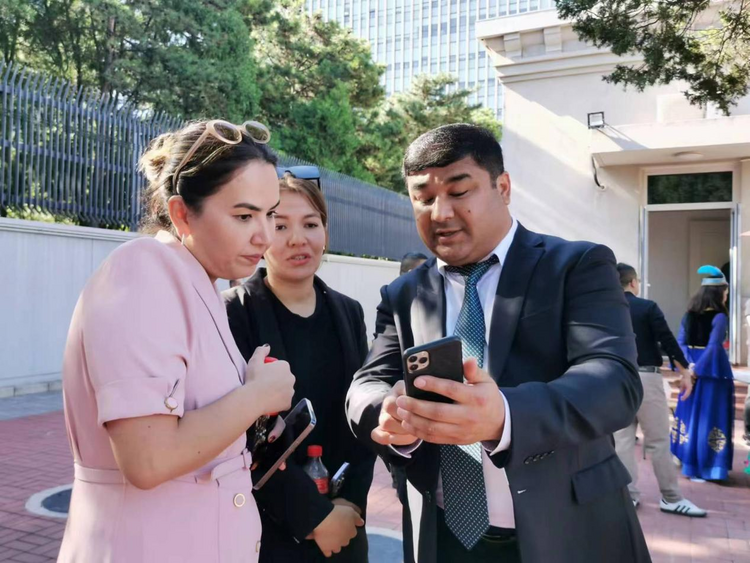 乌兹别克斯坦驻华使馆举办旅游产品发布会_fororder_图片2