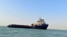 伊朗革命卫队扣押两艘走私燃料船只