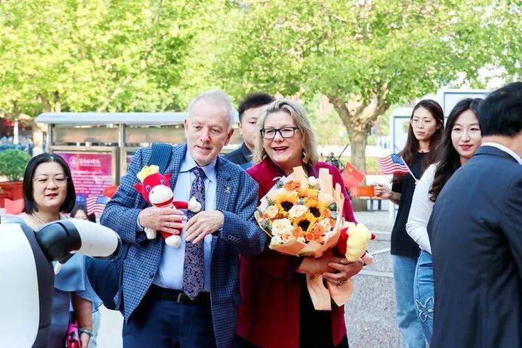 燕京理工学院世界青年领导力论坛打开学生国际视野 燕京理工学院世界青年领导力论坛打开学生国际视野