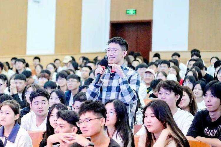 燕京理工学院世界青年领导力论坛打开学生国际视野 燕京理工学院世界青年领导力论坛打开学生国际视野