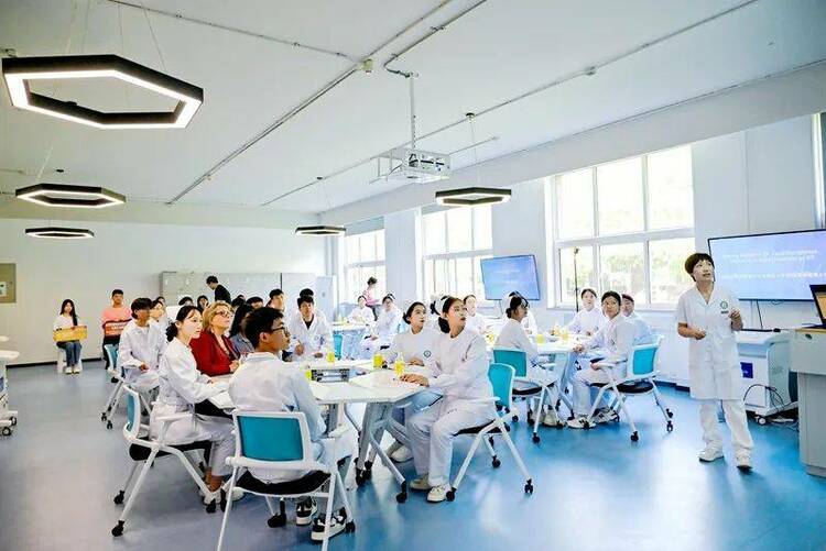 燕京理工学院世界青年领导力论坛打开学生国际视野 燕京理工学院世界青年领导力论坛打开学生国际视野