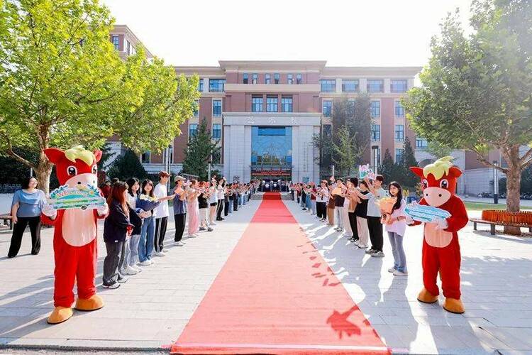 燕京理工学院世界青年领导力论坛打开学生国际视野 燕京理工学院世界青年领导力论坛打开学生国际视野