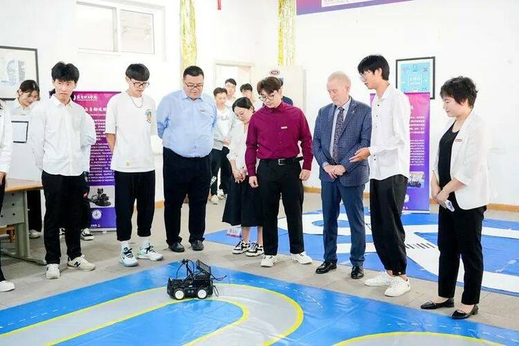 燕京理工学院世界青年领导力论坛打开学生国际视野 燕京理工学院世界青年领导力论坛打开学生国际视野