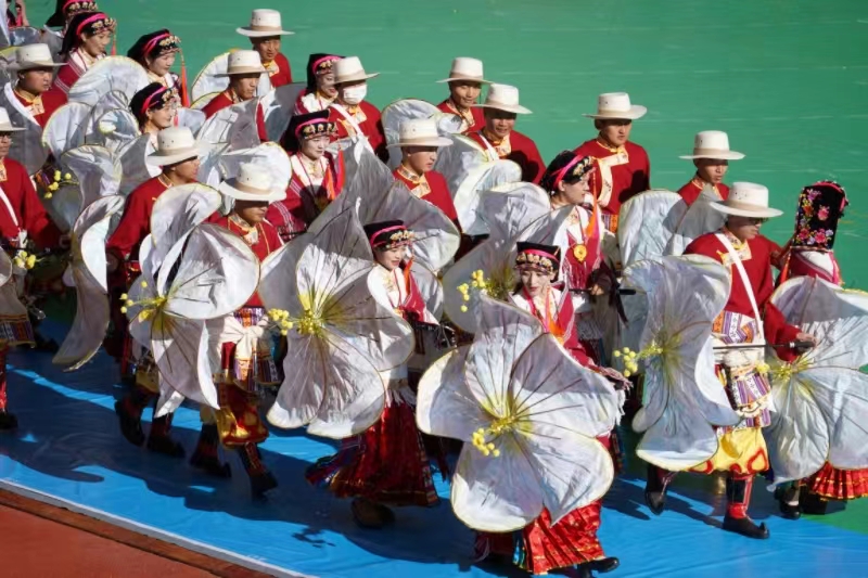 四川省阿坝藏族羌族自治州成立七十周年庆祝大会举行_fororder_WechatIMG1732