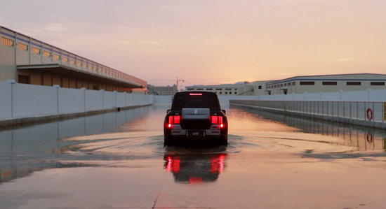 仰望U8应急浮水全系标配:自动触发、30分钟车内无积水_fororder_image003