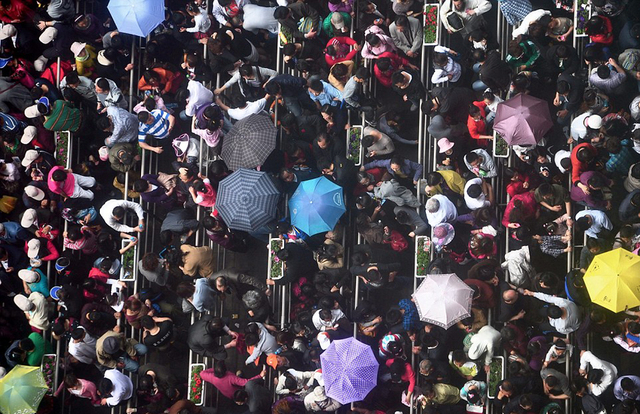 外媒盘点的一组惊人照片 告诉你中国人口有多密集(组图)