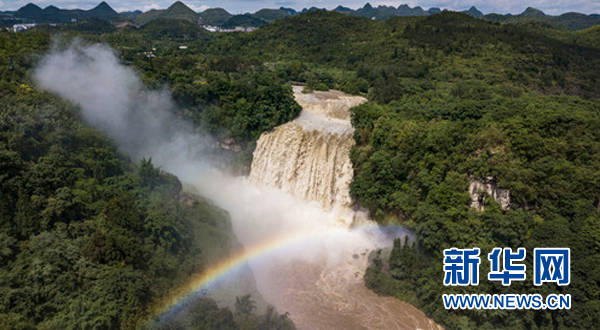 （要闻带摘要） 贵州黄果树景区：提升服务品质 助推旅游升级