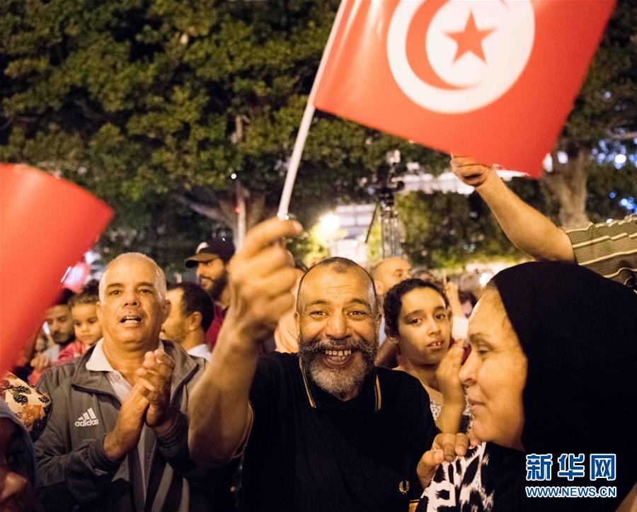 新华网■出口民调显示赛义德在突尼斯总统选举中获胜