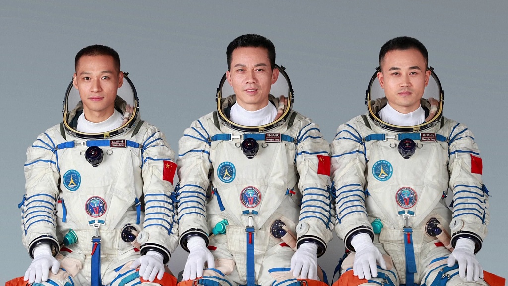 “天宫”又将迎新!“神十七”乘组亮相