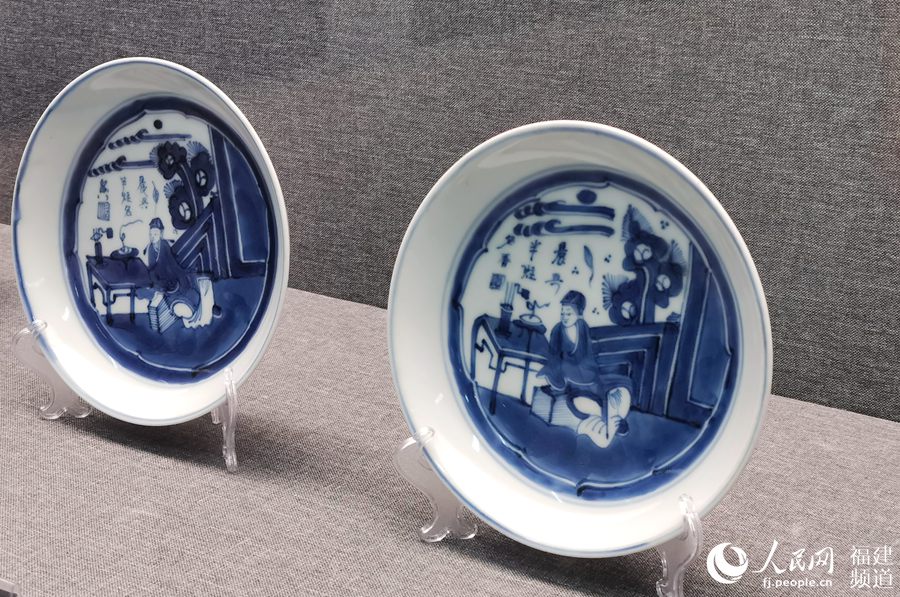 194件海外回归的德化青花瓷在福建省德化博物馆展出