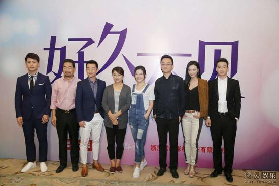 郑恺不知Baby要退出跑男 杨子姗盼明年办婚礼
