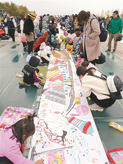 沈阳市植物园举办“千童环保创意长卷画”活动