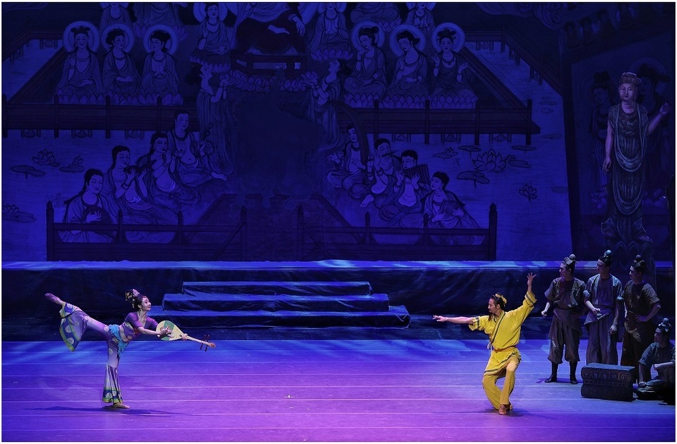 资讯有故事丨经典舞剧《丝路花雨》:从敦煌壁画飞出的文化友好使者