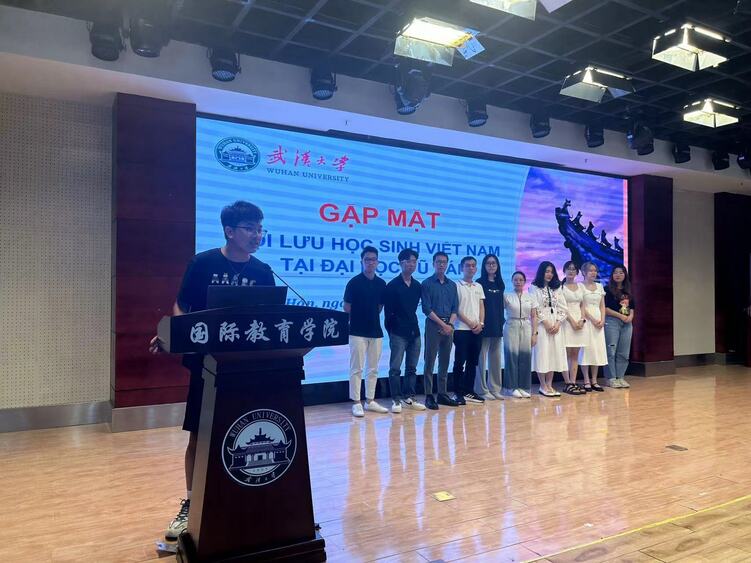 留学中国·新生报到 | 越南籍留学生阮长江:在美丽的校园成就更好的自己