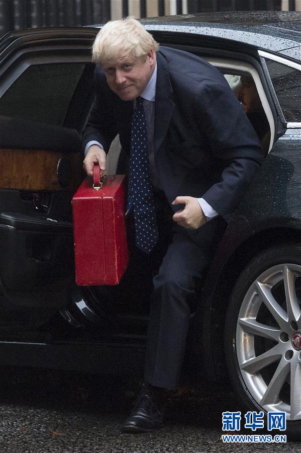 新华网：英国新一届议会就女王演讲进行辩论