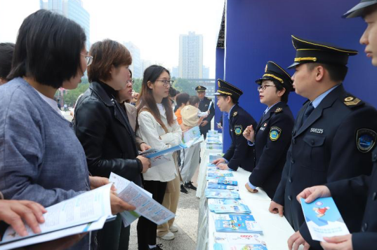 川渝联动开展普法执法活动_fororder_微信图片_20231108161901