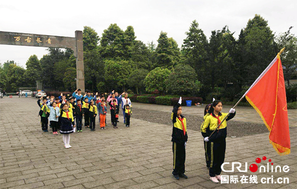 图片默认标题_fororder_向英烈致敬（摄影-蒋文博）