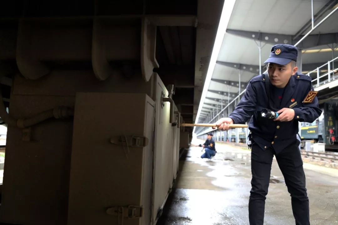 新时代·铁路榜样丨颜其:奋斗是青春最亮丽的底色