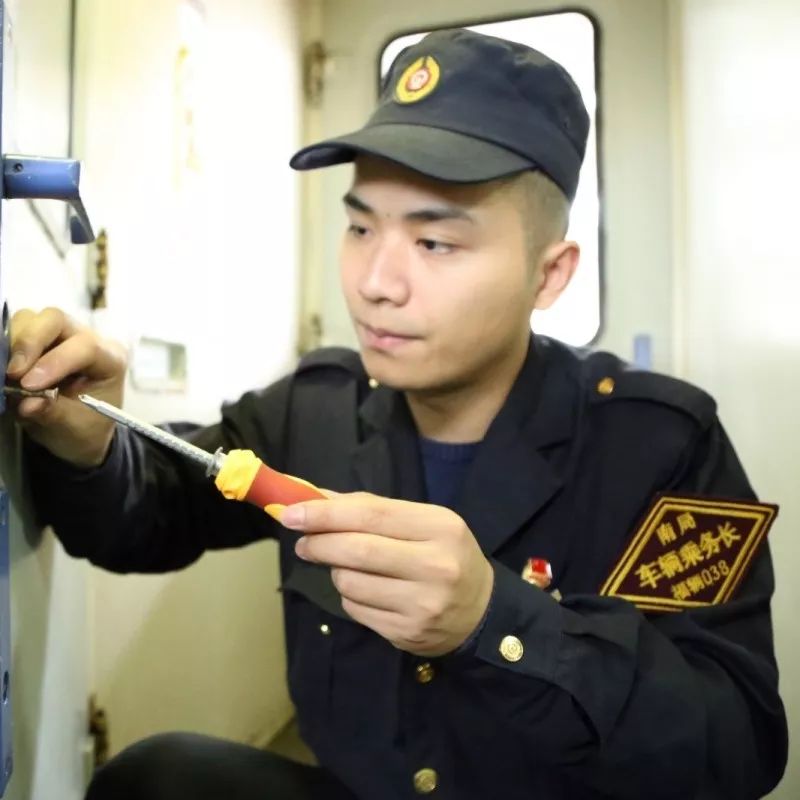 新时代·铁路榜样丨颜其:奋斗是青春最亮丽的底色
