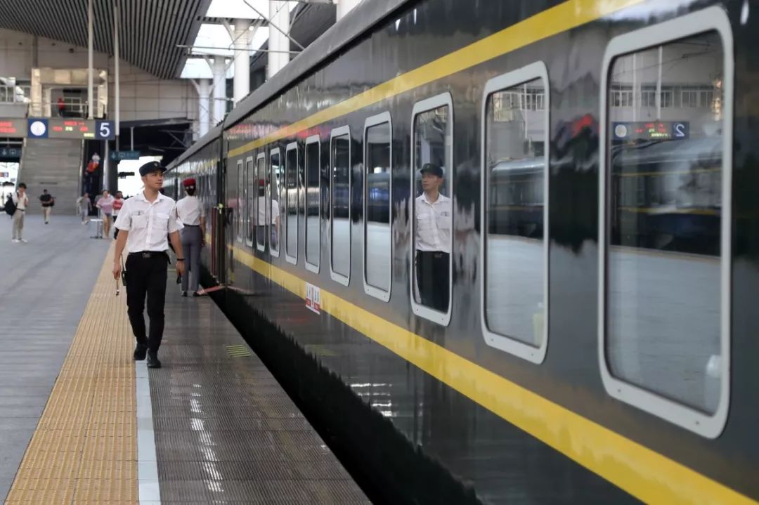 新时代·铁路榜样丨颜其:奋斗是青春最亮丽的底色