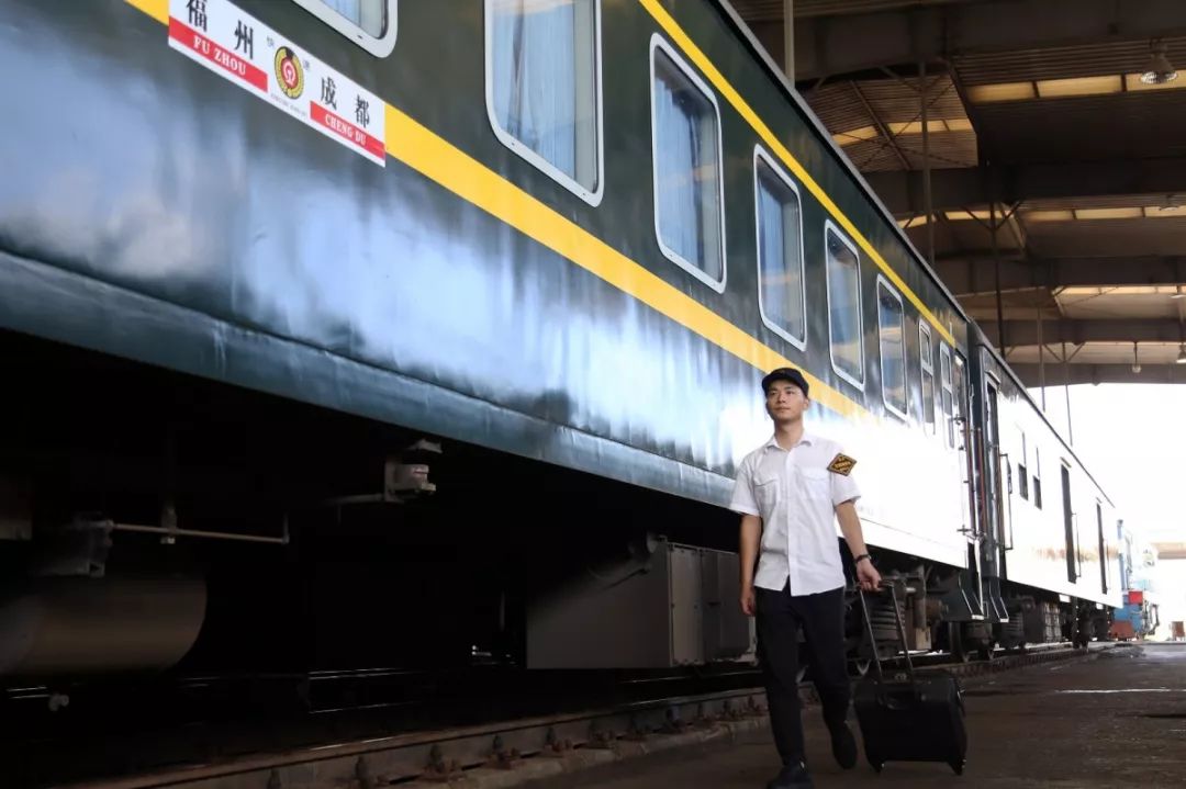 新时代·铁路榜样丨颜其:奋斗是青春最亮丽的底色