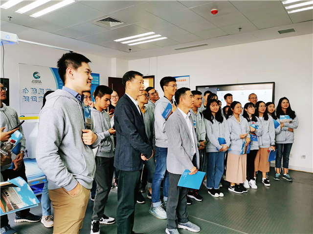 【湖北】【CRI原创】泰国青少年“一带一路”友好交流团访问武汉铁路职业技术学院