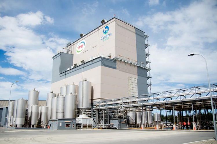 获功勋奖 伊利拓圈强链打造“国际合作”新典范_fororder_444