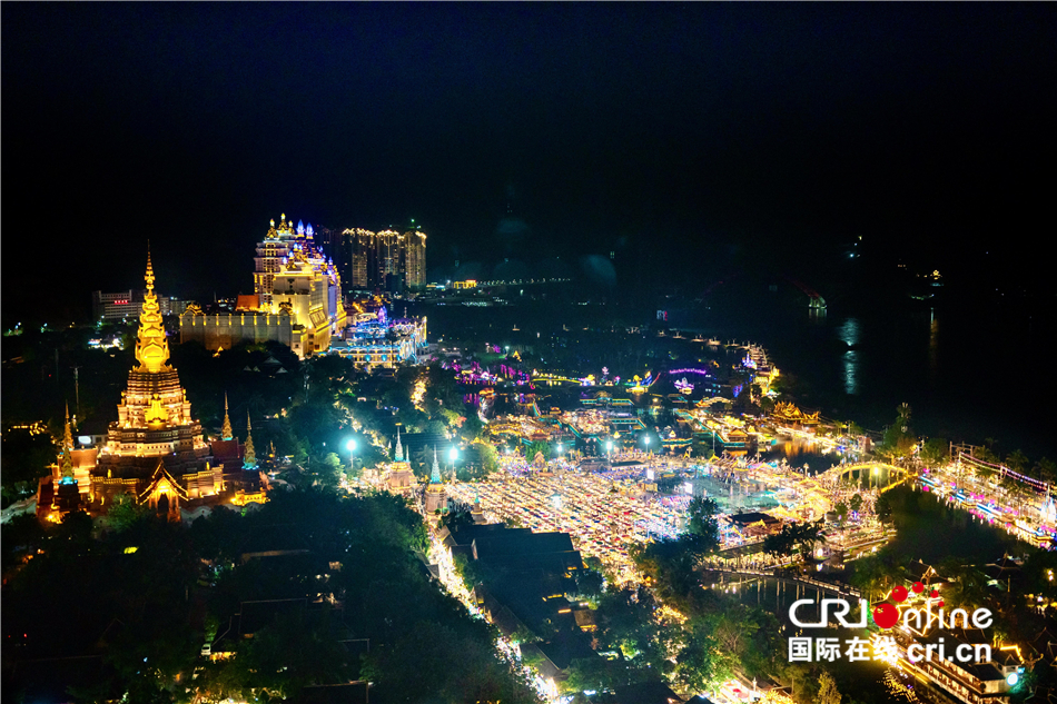 两岸媒体人打卡告庄西双景夜市  感受西双版纳“夜经济”_fororder_96028bf825cd4effabf7328f5bf7b643