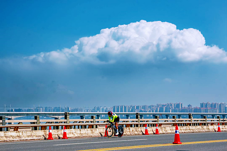 “体育+旅游”骑出加速度 学青会赛事让广西防城港声名大噪_fororder_图片6