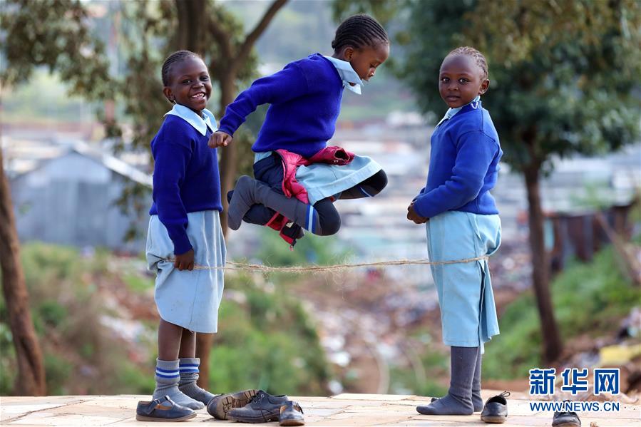 新华网■国际消除贫困日：探访肯尼亚基贝拉贫民窟
