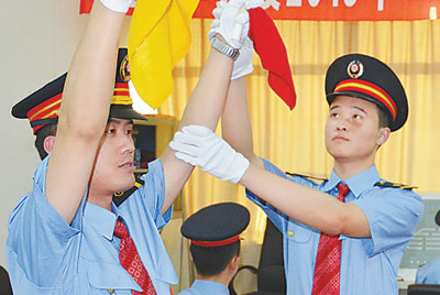 #人民日报#“没救下人，才会后悔！”（德耀中华）