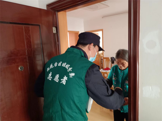 南京市雨花台区板桥街道:入户宣传零距离 垃圾分类入人心_fororder_图片 1