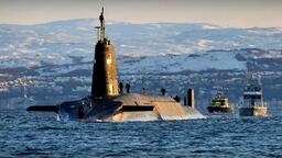 英国一艘载有140人核潜艇故障 险些舰毁人亡