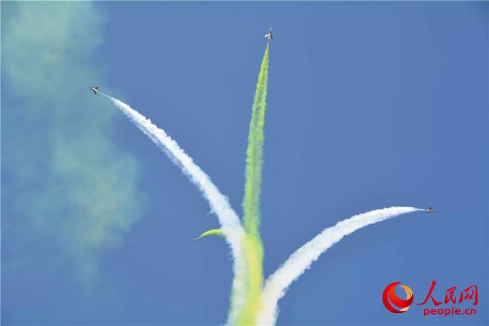 「人民网」歼-20、运-20再次惊艳亮相！超燃！