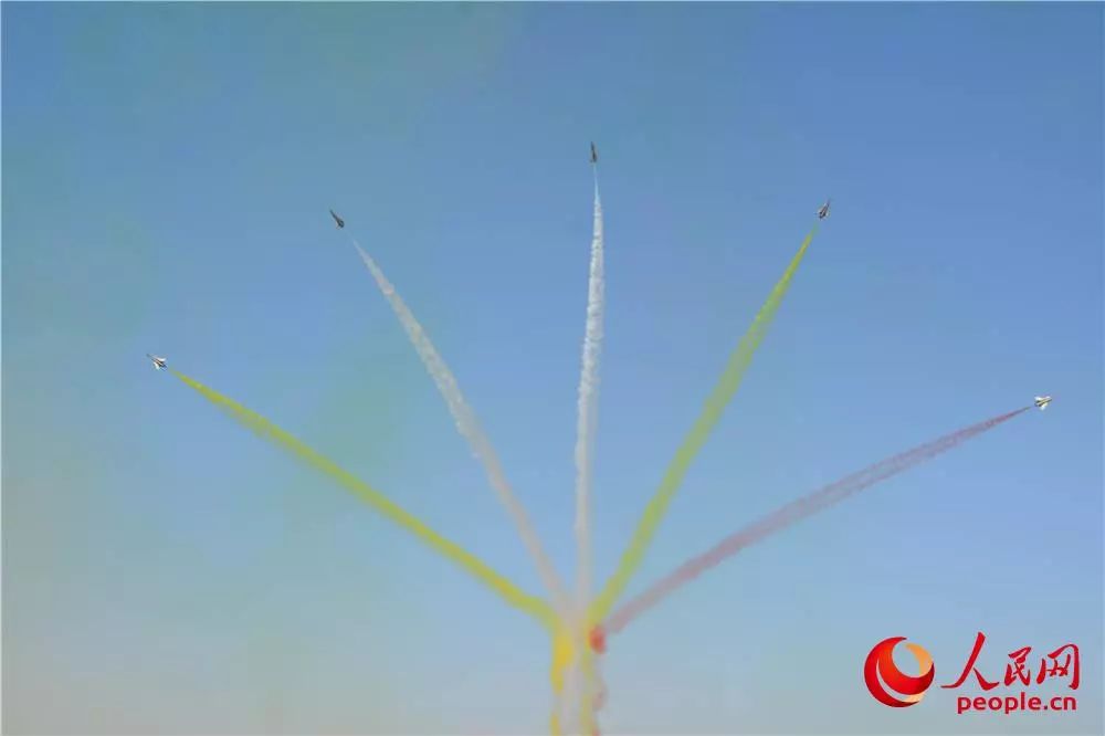 「人民网」歼-20、运-20再次惊艳亮相！超燃！