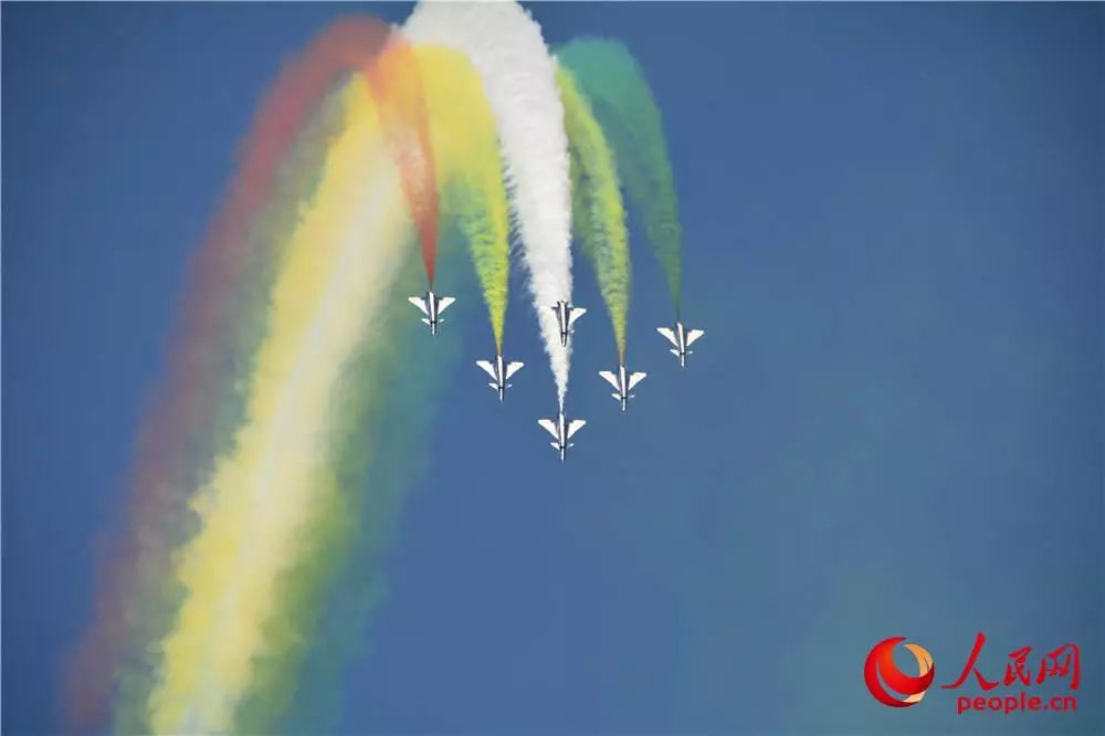 「人民网」歼-20、运-20再次惊艳亮相！超燃！