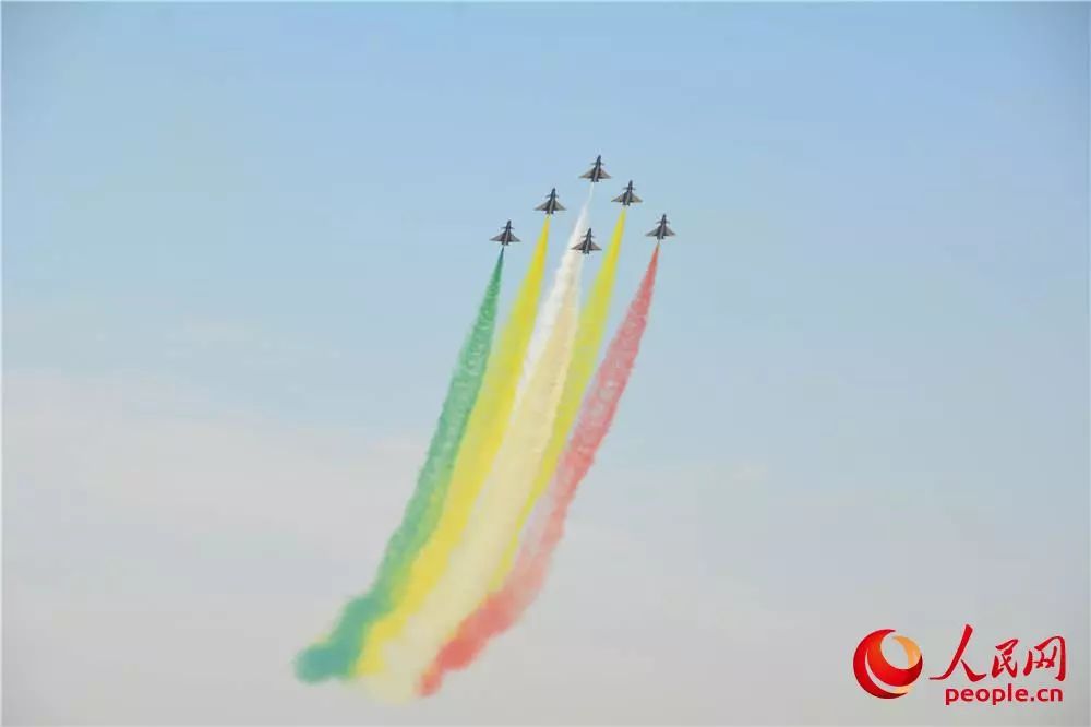「人民网」歼-20、运-20再次惊艳亮相！超燃！