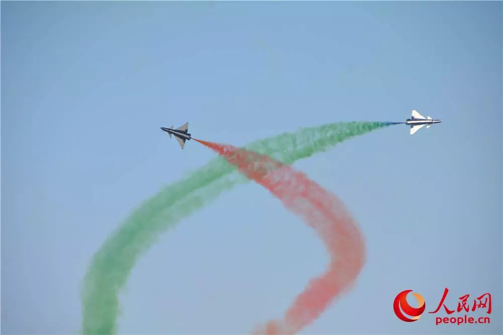 「人民网」歼-20、运-20再次惊艳亮相！超燃！