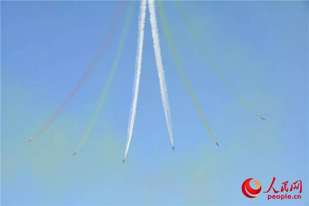 「人民网」歼-20、运-20再次惊艳亮相！超燃！