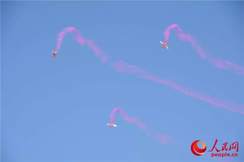 「人民网」歼-20、运-20再次惊艳亮相！超燃！
