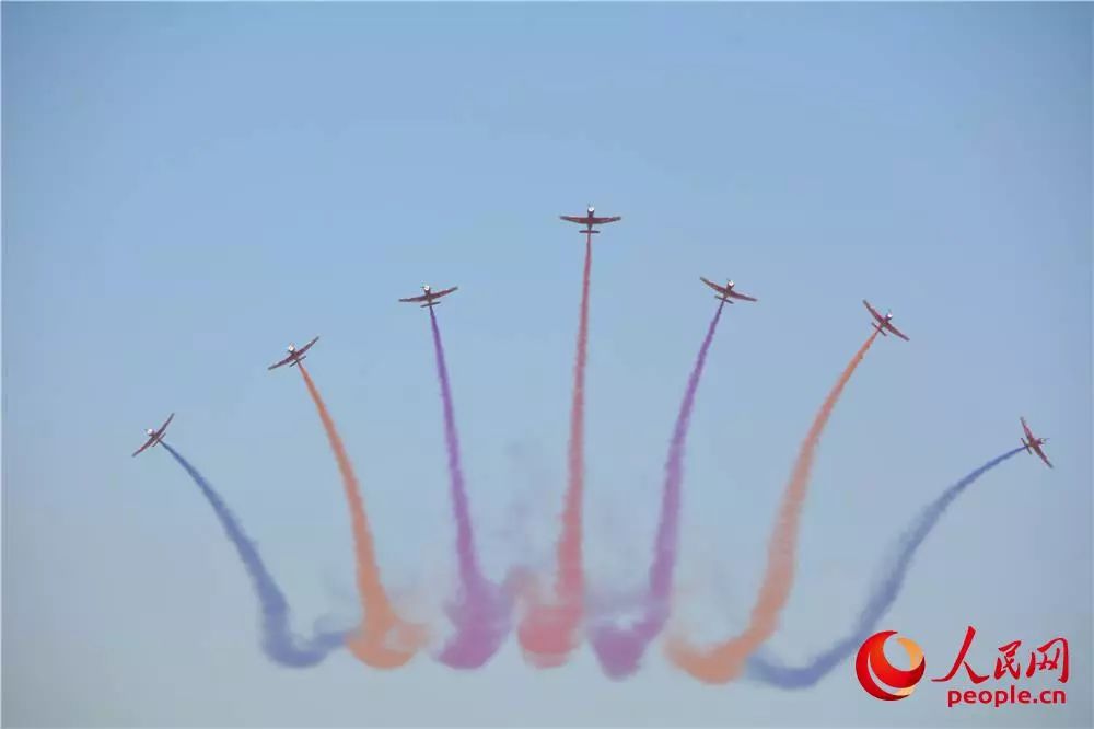 「人民网」歼-20、运-20再次惊艳亮相！超燃！