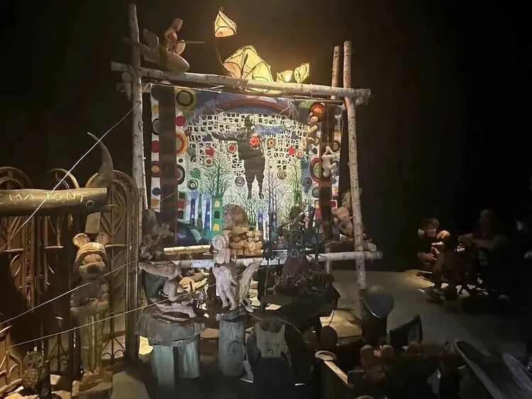 上海双年展“宇宙电影”,见证蒙太奇式无垠宇宙! 上海双年展“宇宙电影”,见证蒙太奇式无垠宇宙!