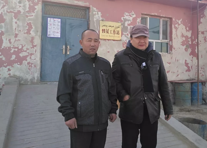 [新华每日电讯]大漠深处四个“文保男”的荒野生活