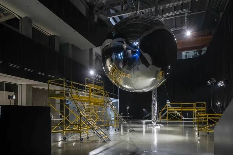 上海双年展“宇宙电影”,见证蒙太奇式无垠宇宙! 上海双年展“宇宙电影”,见证蒙太奇式无垠宇宙!