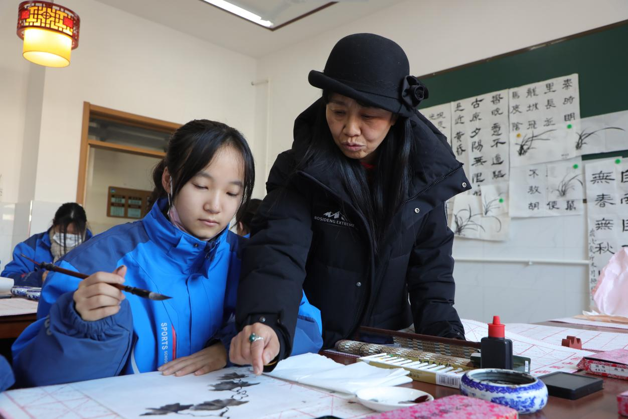 保定徐水:乡村中学绽放文化艺术之“花”_fororder_图片8