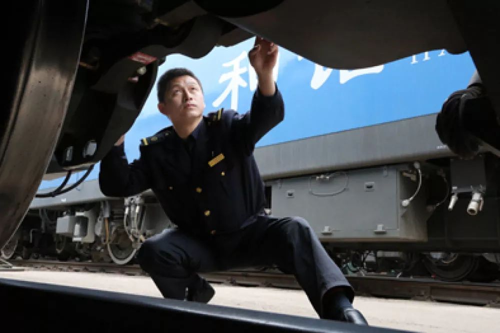 新华社@这个司机，为何能享受国务院政府特殊津贴？