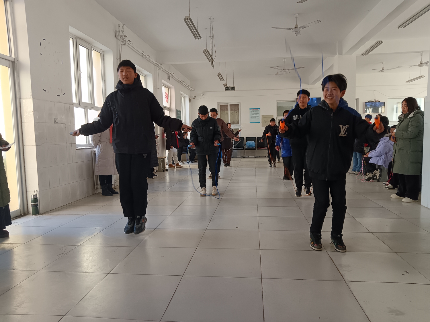 图片默认标题_fororder_跳绳比赛活动现场 摄影 于佼