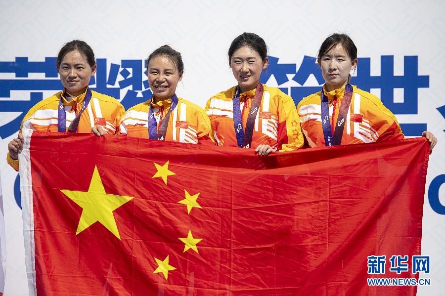 中国队获军运会公路自行车女子个人、团体赛冠军